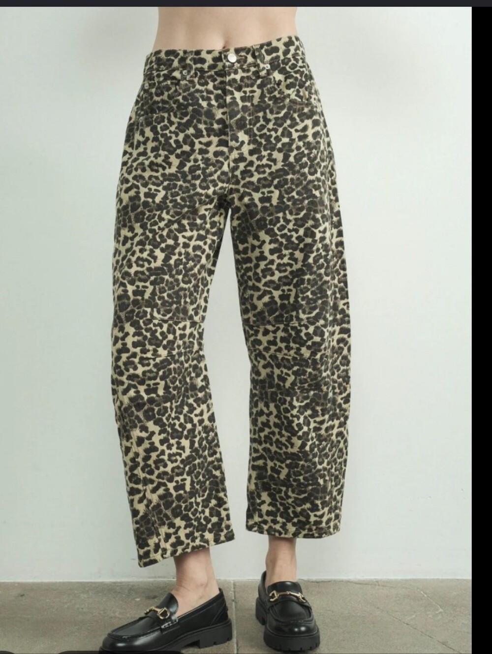 Aaron & Amber Leopard Print High-Waist barrel Denim Jeans